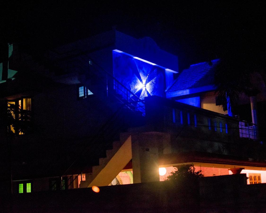 Hostelexp, Varkala - A Beach Town Hostel Exterior photo